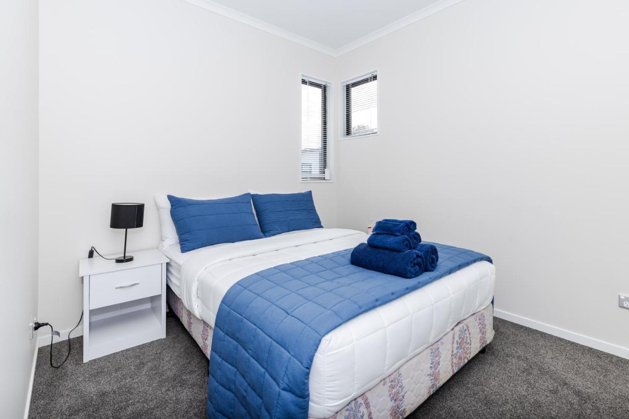 Stay In Newly Built House Hamilton Exterior photo